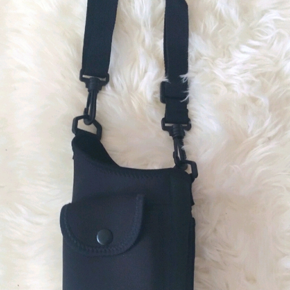 Water bottle carry bag neoprene sleeve